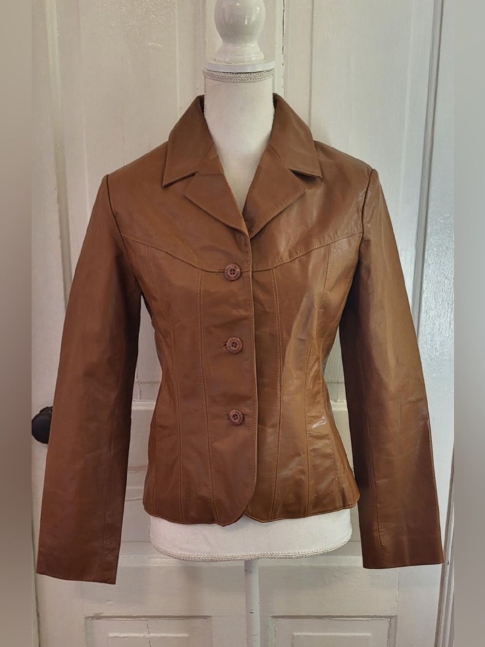 Vintage Woman’s Wilsons Leather Maxima Carmel Brown Leather Blazer Jacket